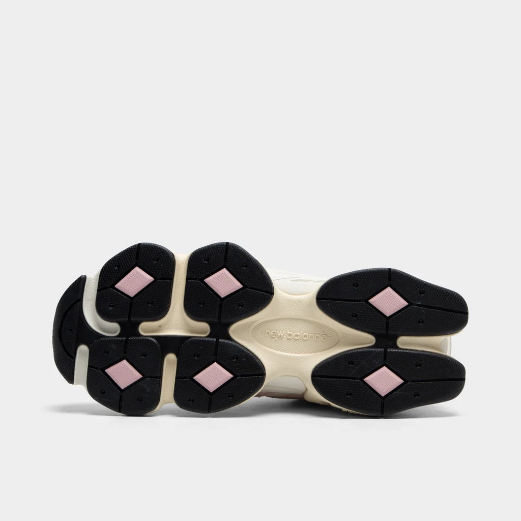 New Balance 9060 – White / Pink / Silver Metallic