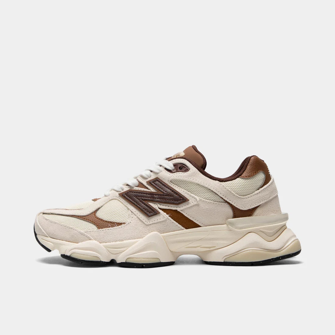 New Balance 9060 – Breakfast Tea / Angora