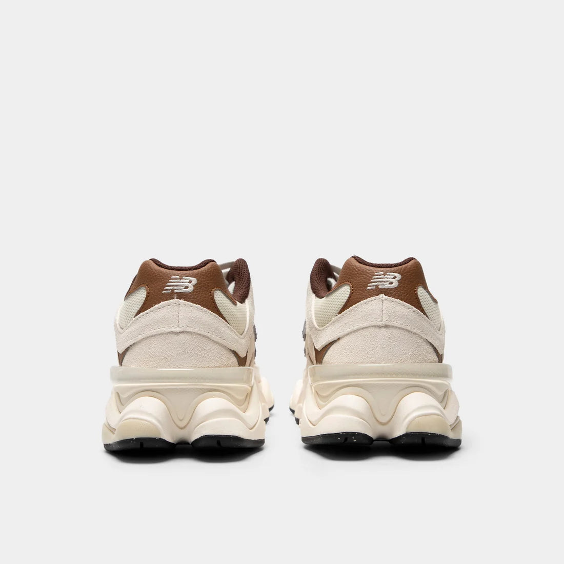 New Balance 9060 – Breakfast Tea / Angora